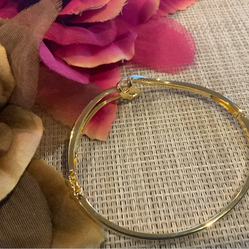 ♥️BRAND NEW ♥️18k gold over silver bracelet with diamonds. exquisite and elegant - Picture 5 of 9